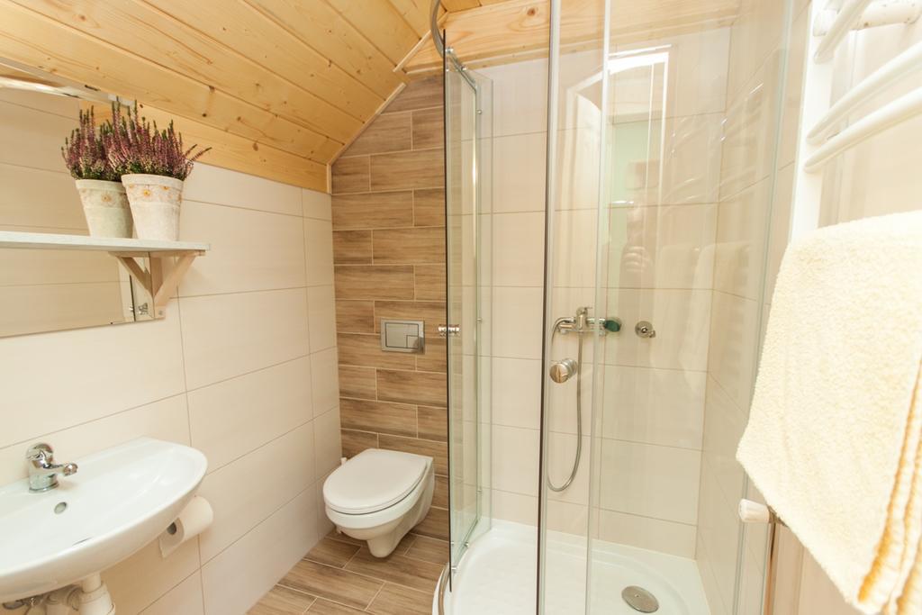 Alpejska Wioska Villa อิสเตบนา ห้อง รูปภาพ