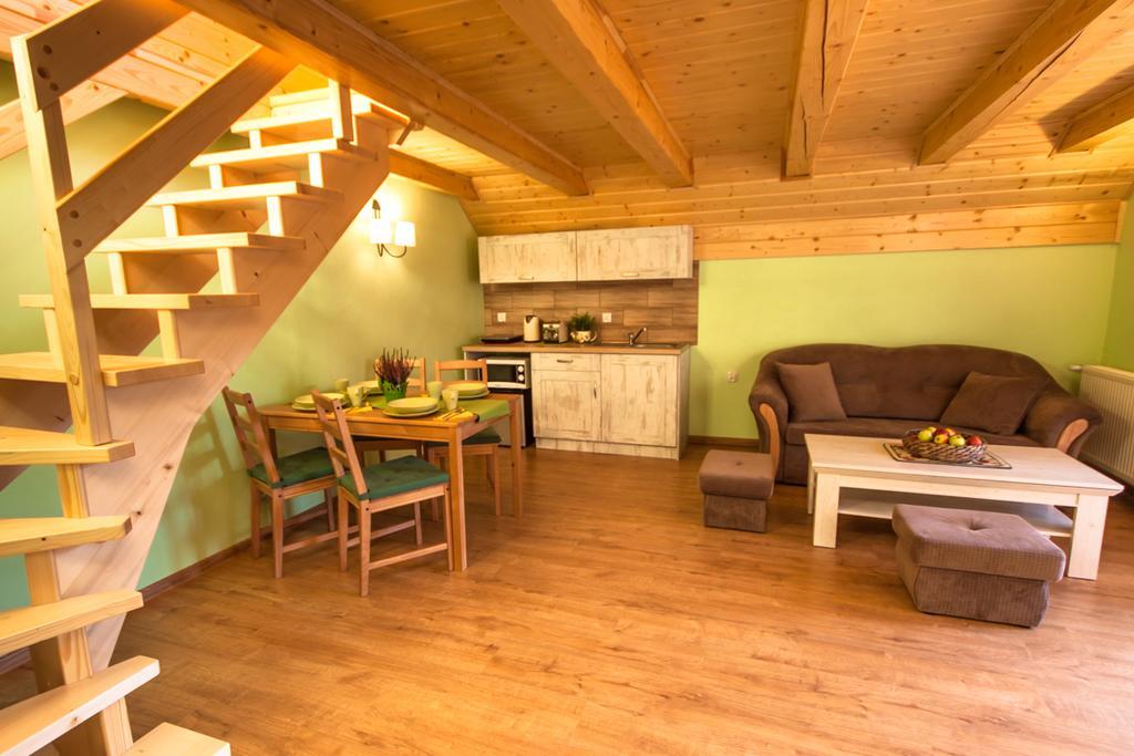 Alpejska Wioska Villa อิสเตบนา ห้อง รูปภาพ
