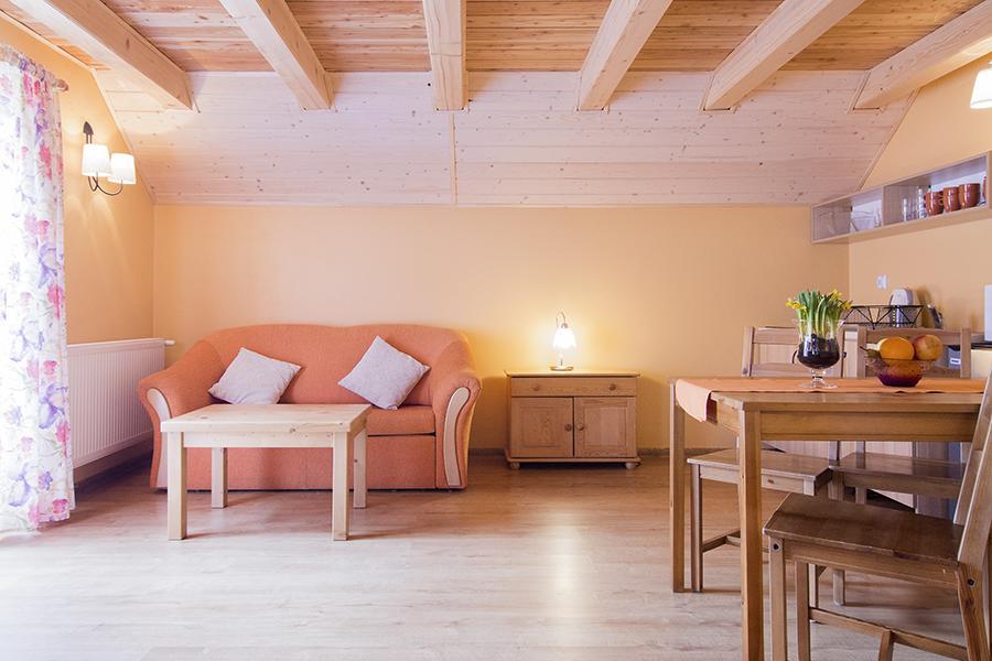 Alpejska Wioska Villa อิสเตบนา ภายนอก รูปภาพ