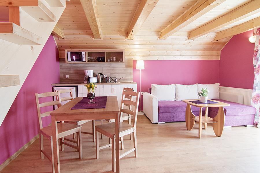 Alpejska Wioska Villa อิสเตบนา ภายนอก รูปภาพ