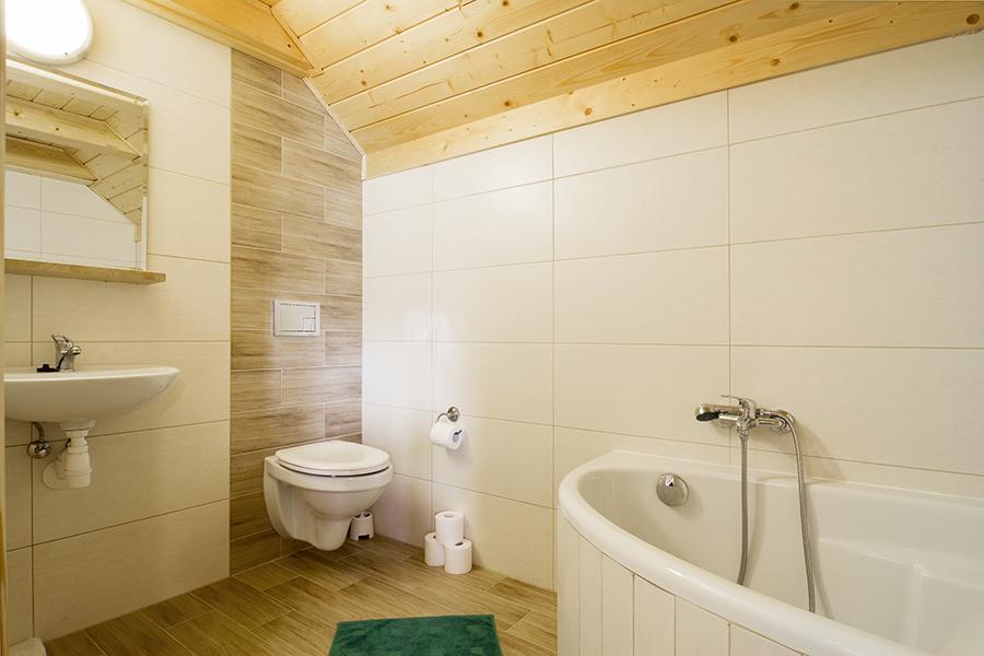 Alpejska Wioska Villa อิสเตบนา ภายนอก รูปภาพ